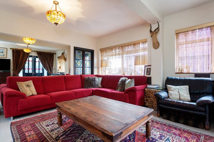 Bright Horizons by Veeve gallery image 5