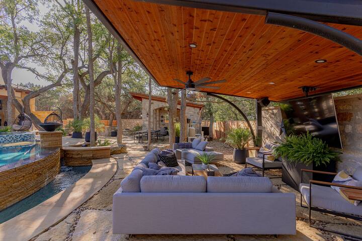 Luxury Retreat | Near Austin at Always on My Mind gallery image 3