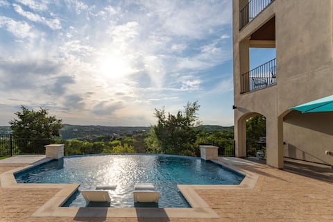 Luxury Escape: Pool, Game Room & Outdoor Dining