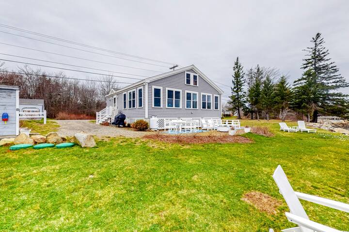 Vacasa Maine managed Airbnb listing 3