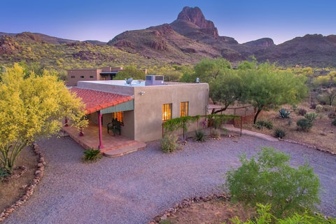 Adobe Home w/ Mt Views -Hacienda Del Cholla