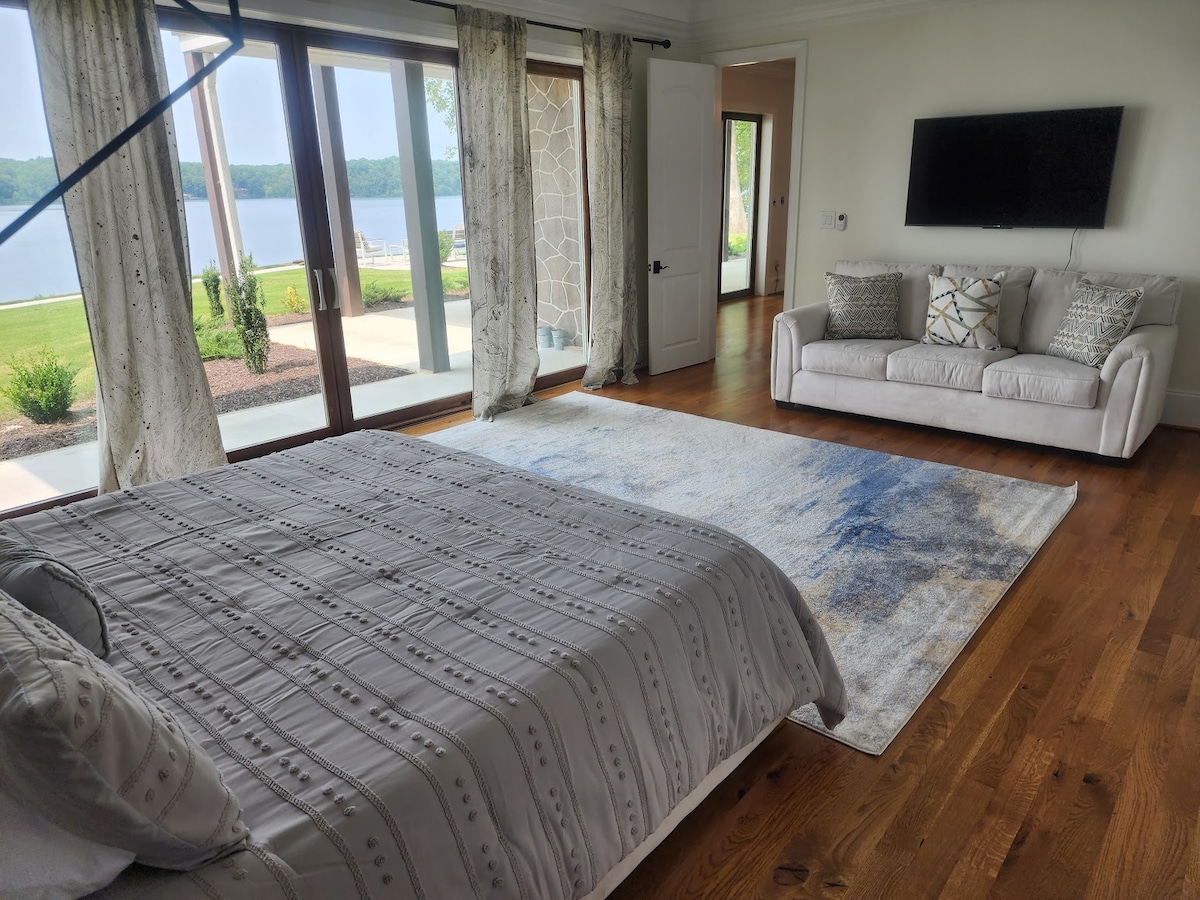 101室-加大双人床和沙发床