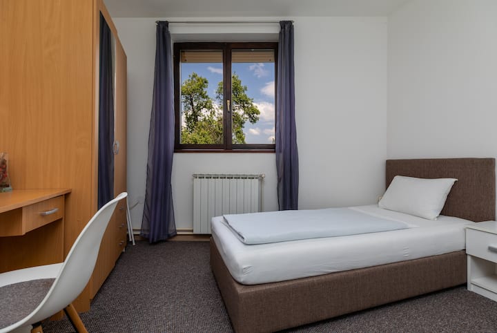 Dormitorio 2, Superficie: 14 m²