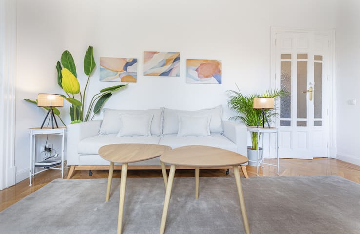 Santa Ana Place apartment in Madrid gallery image 3