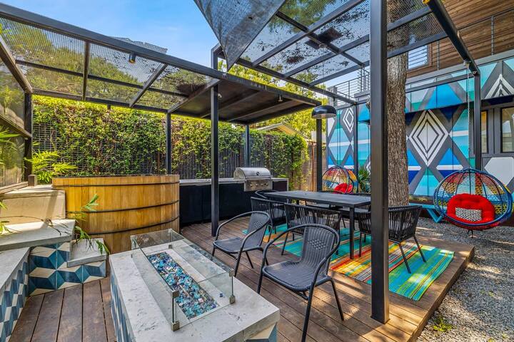 South Lamar Wellness Haven | Sauna | Hot Tub | BBQ gallery image 2