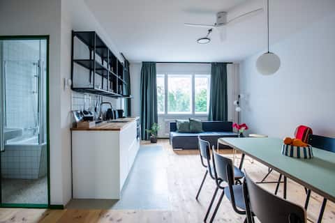 Popular Airbnb listing: Flattering Berlin 5-14 in Gesundbrunnen