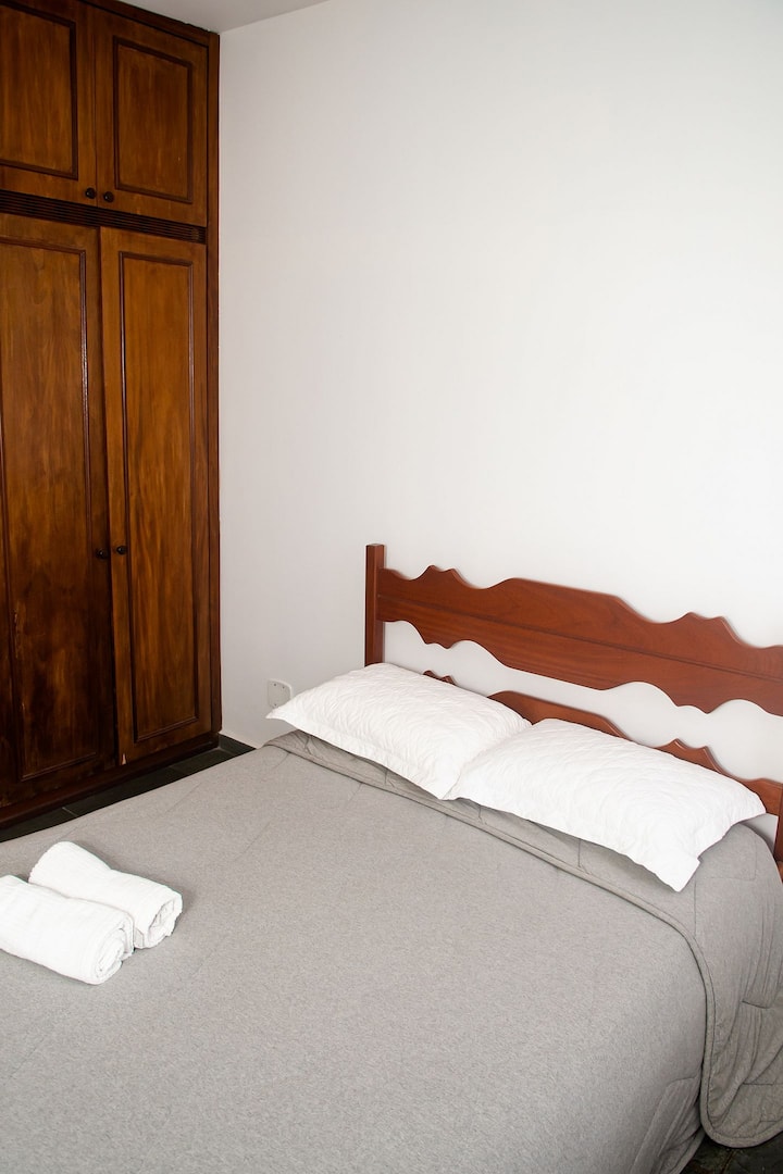 Schlafzimmer 2