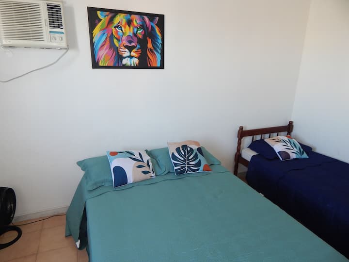 Schlafzimmer 1