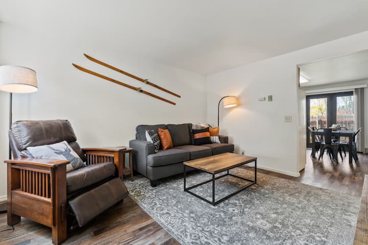 Cozy Condo Close To Glacier Park & Whitefish - Columbia Falls, MT