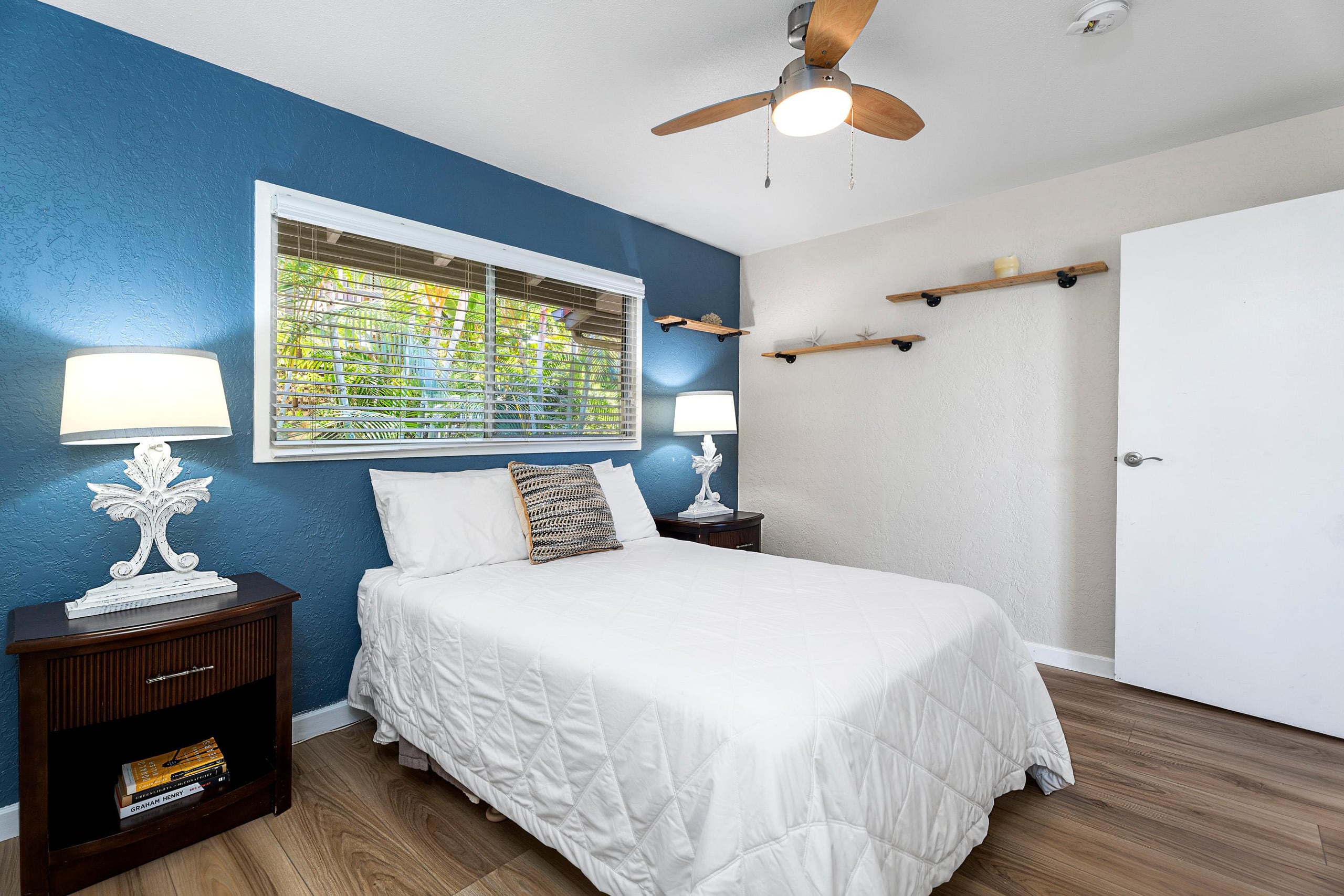 Home in Kealakekua · ★4.71 · 4 bedrooms · 5 beds · 3 private baths - Image 23