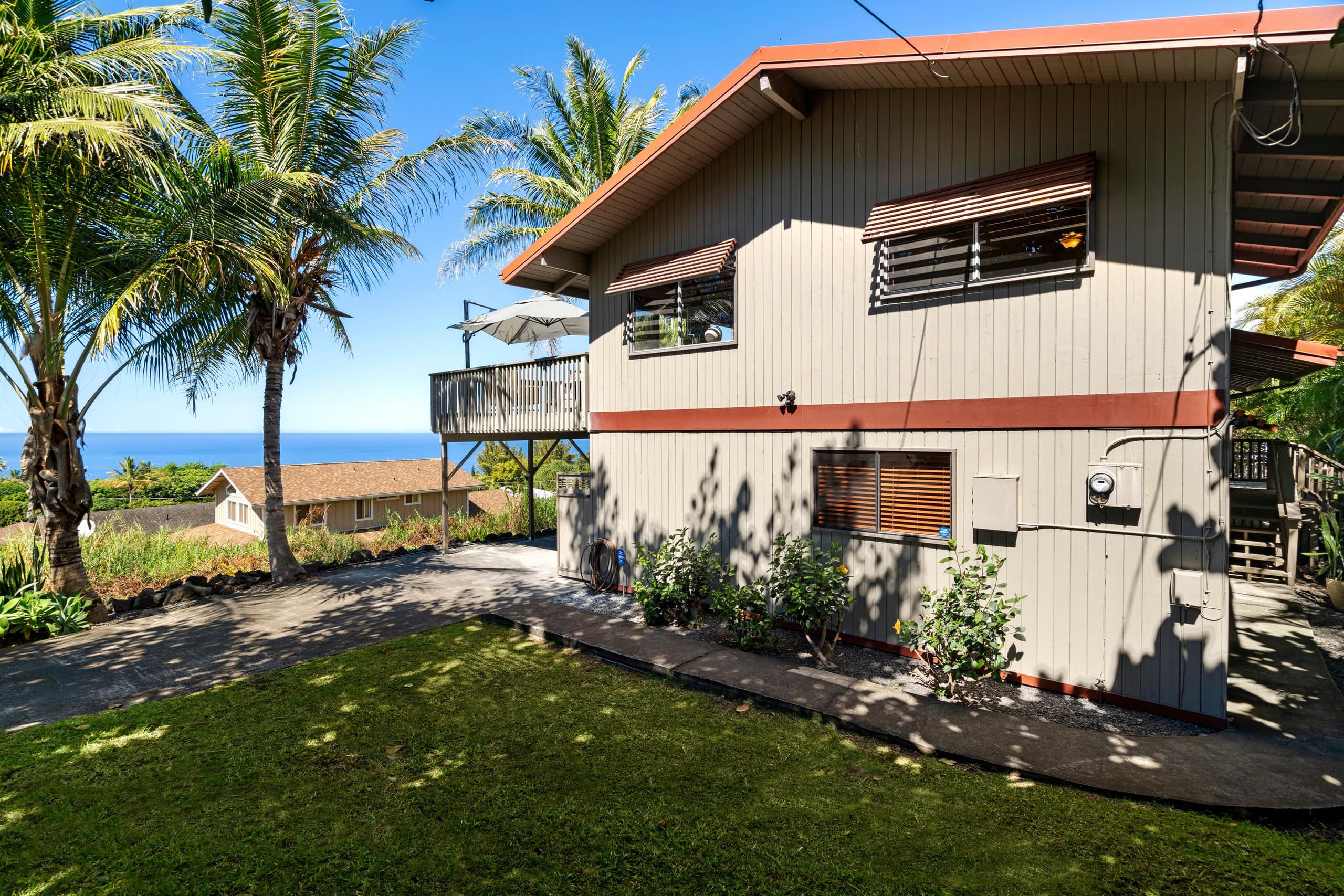 Home in Kealakekua · ★4.71 · 4 bedrooms · 5 beds · 3 private baths - Image 51