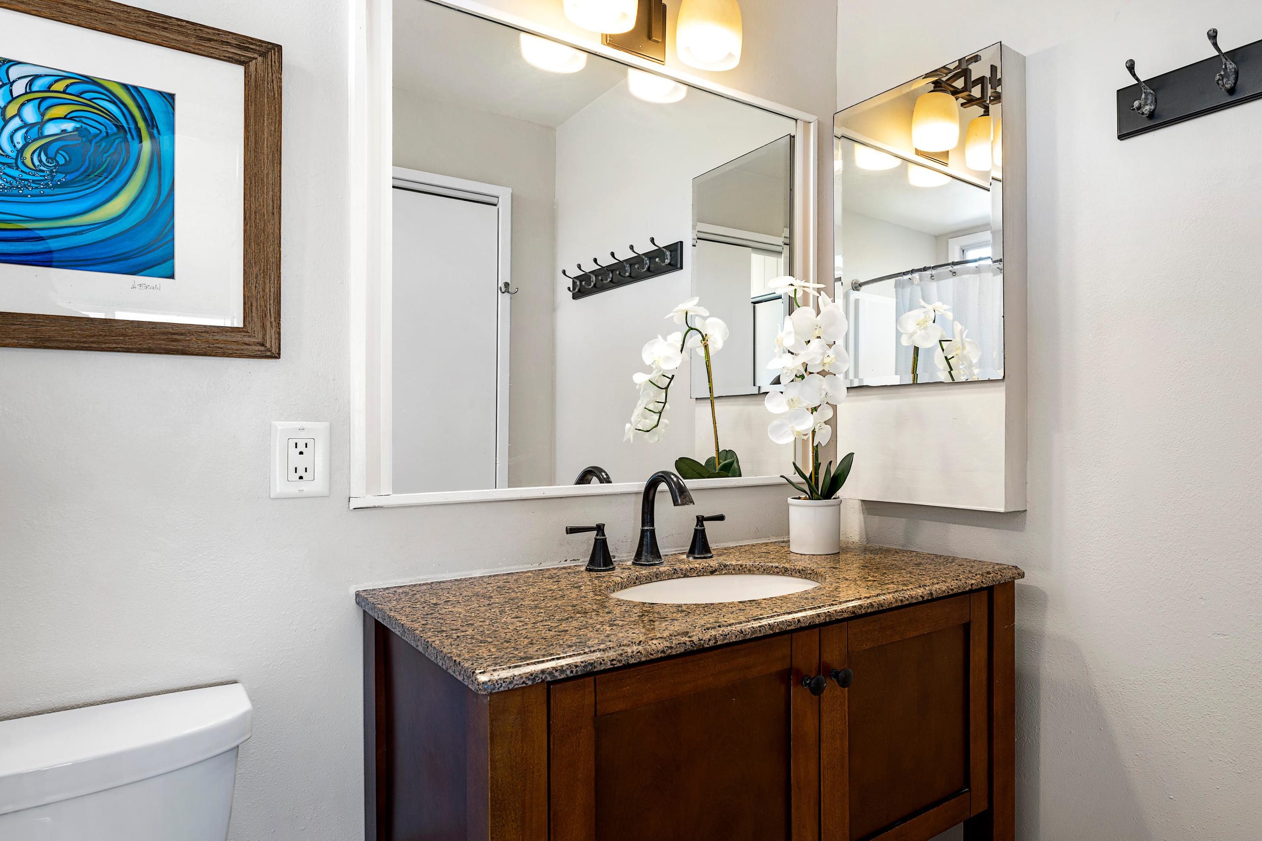 Home in Kealakekua · ★4.71 · 4 bedrooms · 5 beds · 3 private baths - Image 18