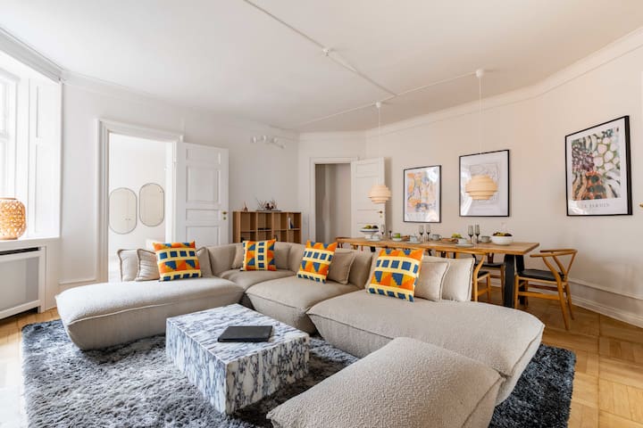 Rare 4BR Apartment w/Unique Details in CPH City