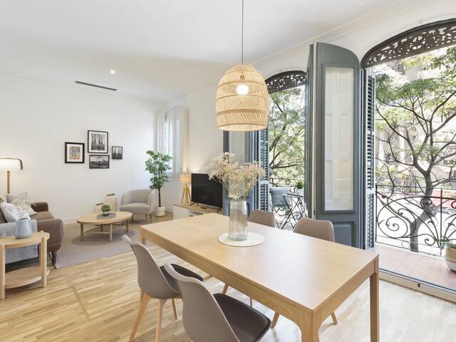 Amazing views over Sagrada Familia gallery image 5