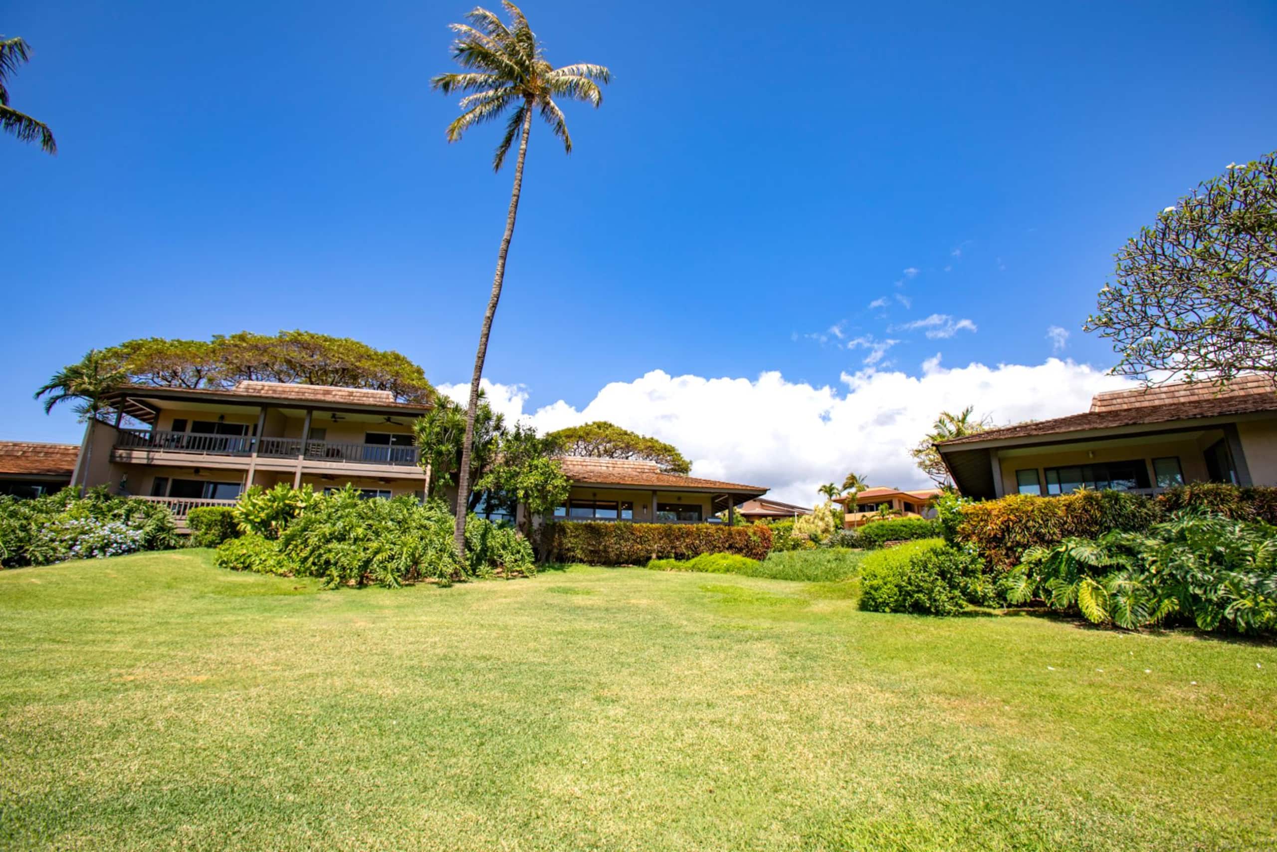 Condo in Lahaina · ★4.43 · 3 bedrooms · 5 beds · 2 baths - Image 9
