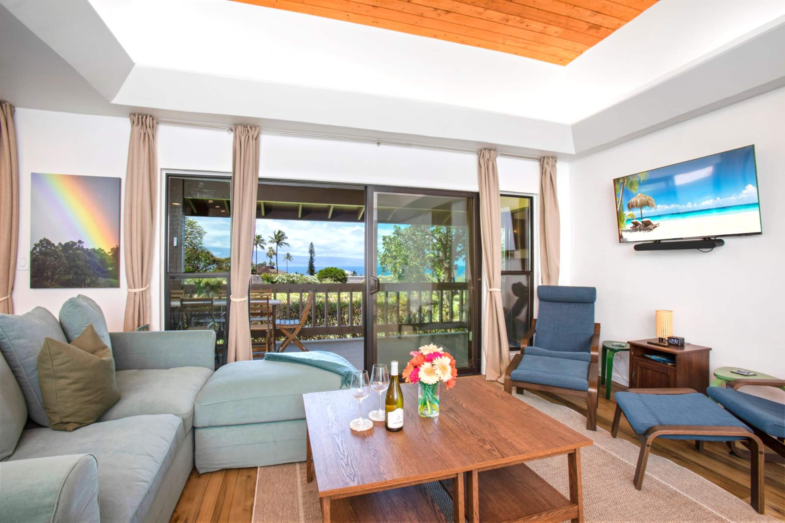Condo in Lahaina · ★4.43 · 3 bedrooms · 5 beds · 2 baths - Image 3