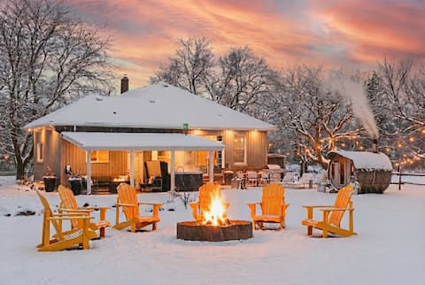 Sorella Farms Retreat: Hot Tub | Sauna | Firepit