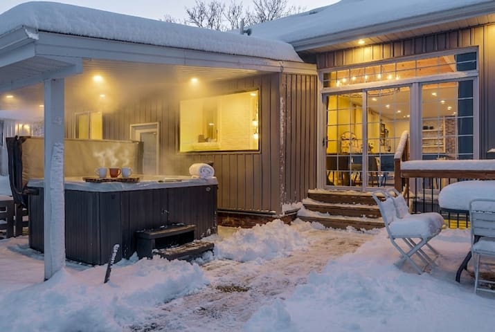 Travelluxe managed Airbnb listing 1