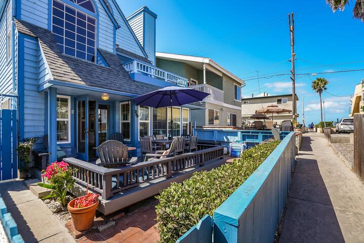 Beach Paradise | Amazing Patio | Fire Pit | BBQ