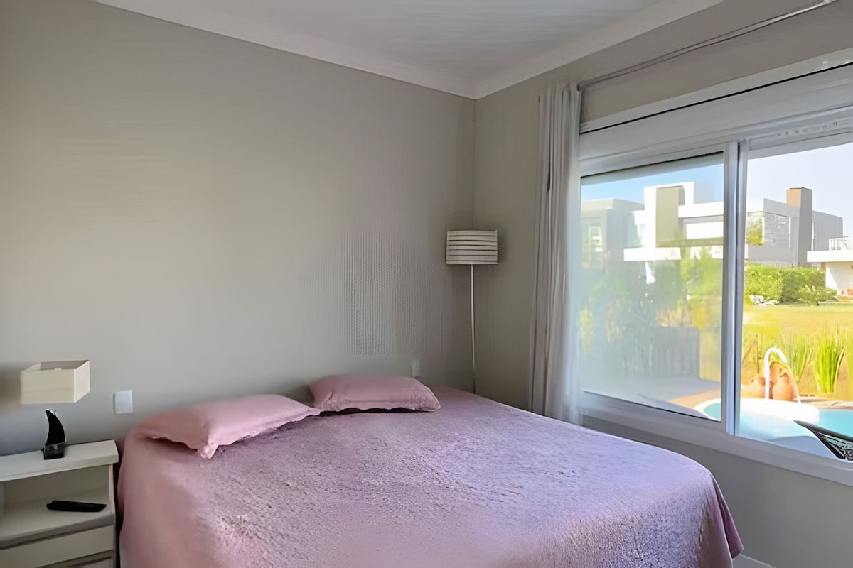 Soba,pogled (iz objekta / sobe)