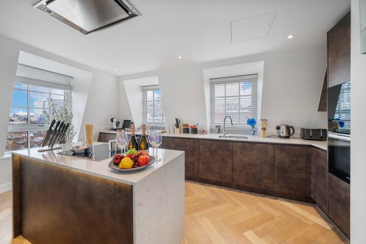 Elegant 3-Bedroom Penthouse in Marble Arch 70 gallery image 5