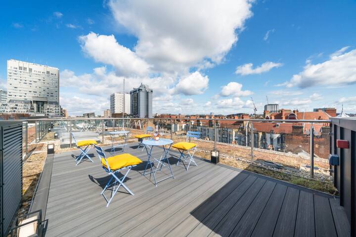 Marble Arch Luxury 3-Bedroom Penthouse Haven 73 gallery image 4