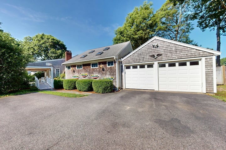 Secluded Coastal Escape With Private Beach Access - Barnstable, MA