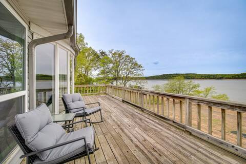 Serene Lakefront Mountain Home Getaway w/ Atrium!