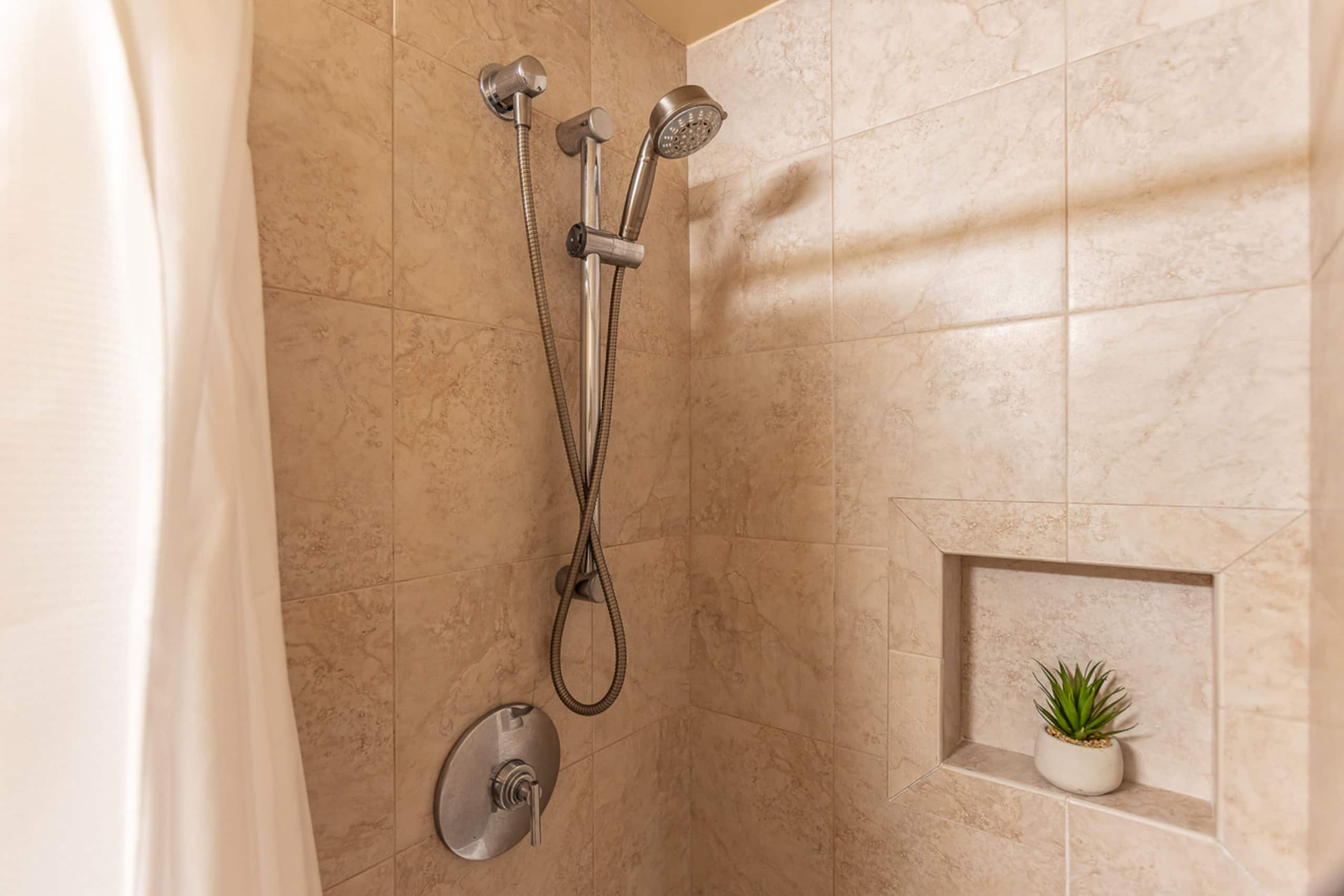 Condo in Kihei · ★4.89 · 2 bedrooms · 4 beds · 2 shared baths - Image 30