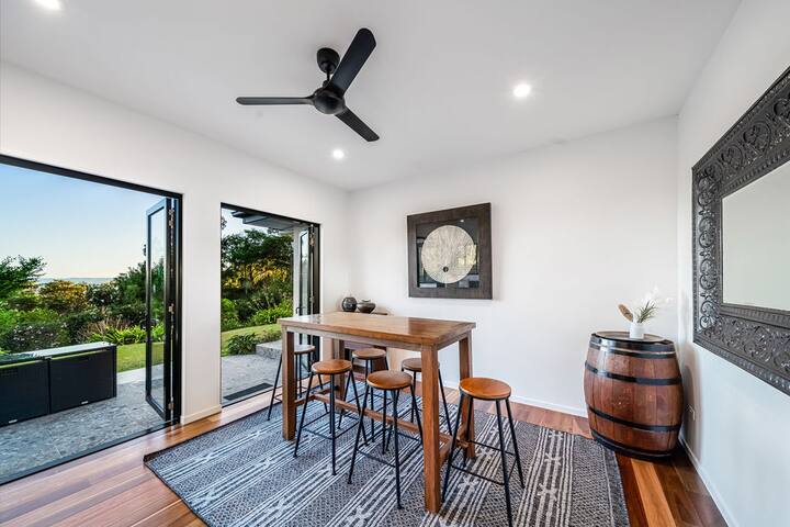 Ninderry Manor – House Only. 12 Guests gallery image 5