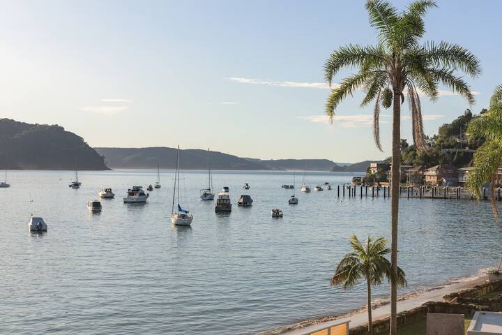 HourGlass- Absolute Beachfront gallery image 3