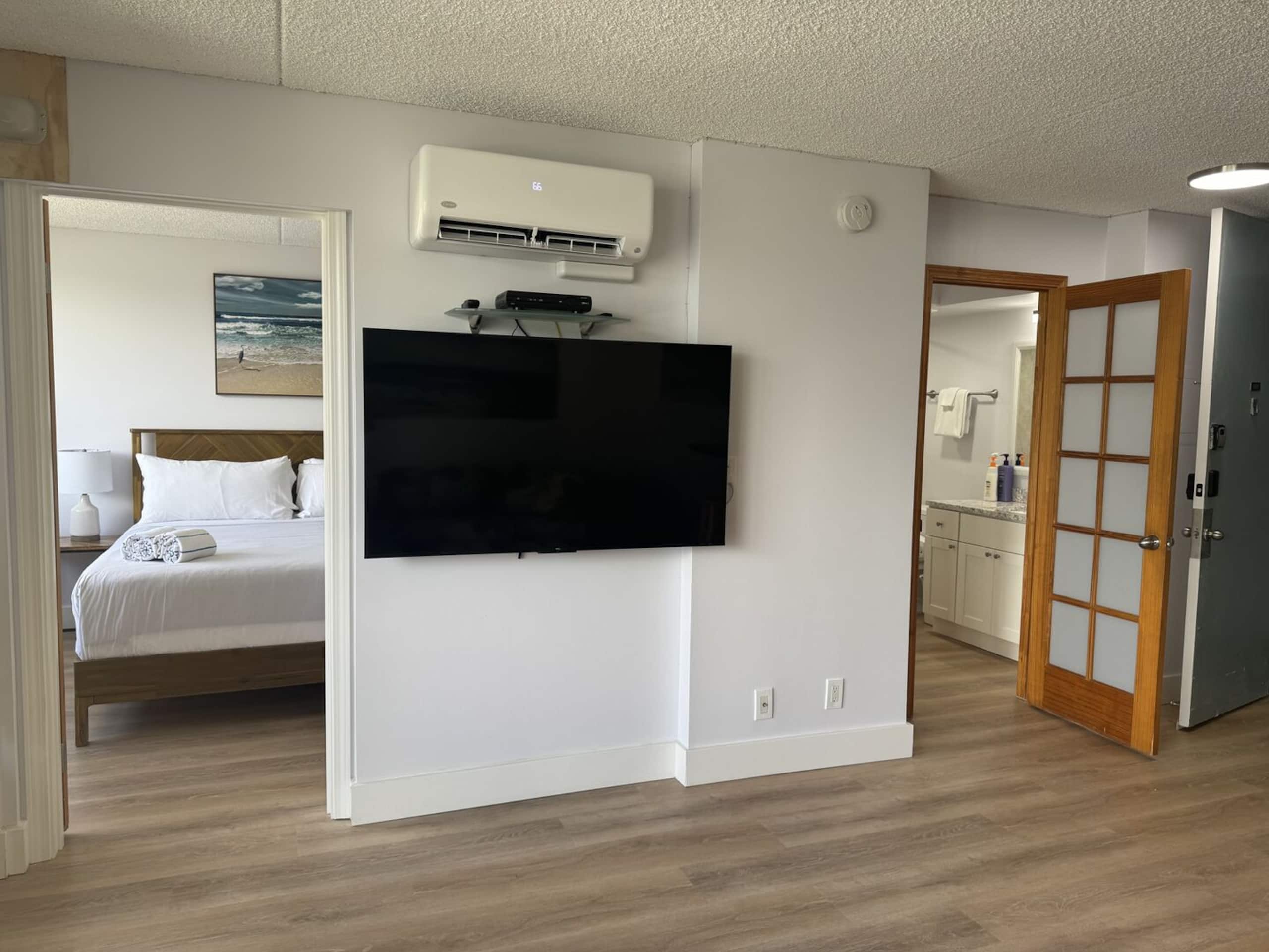 Condo in Honolulu · ★4.76 · 1 bedroom · 2 beds · 1 private bath - Image 9