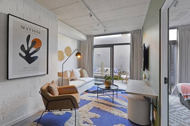 Stylish 2BR | Large Patio-Beach & Pool Access