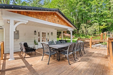 5BR Estate w/ Guesthouse | Free Tix | Waterfall