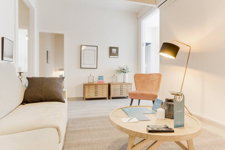 Rocafort | Brand new 4BR Apt. in the centre gallery image 3