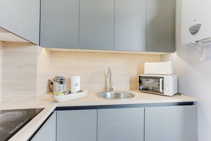 Rocafort | Brand new 4BR Apt. in the centre gallery image 5