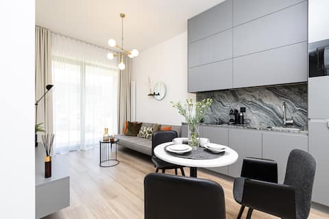 Top Airbnb: Almendro | Premium | Forest | Beach | Garage in Gmina Trzebiatów