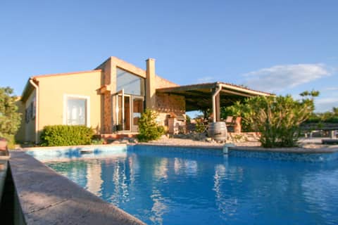 Hill-top haven with private pool & endless views
