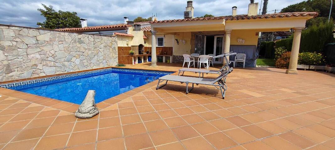 Villa Cecilia, an oasis on the Costa Brava gallery image 2