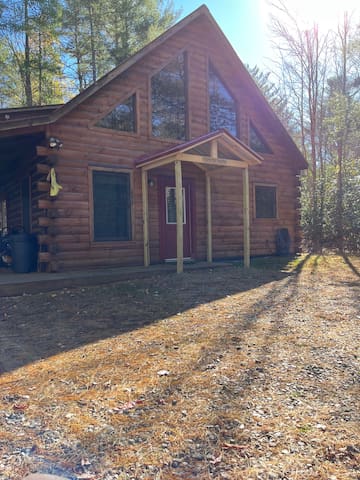 Mountain Country Cabin Rentals managed Airbnb listing 3