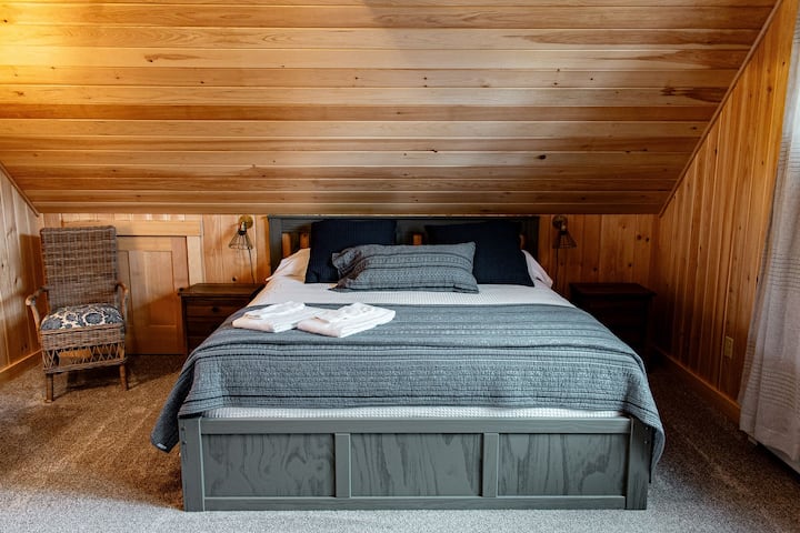 高层阁楼 - 加大双人床 