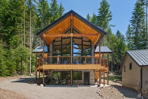 Luxury mountain cabin, near Crystal & Mt. Rainier