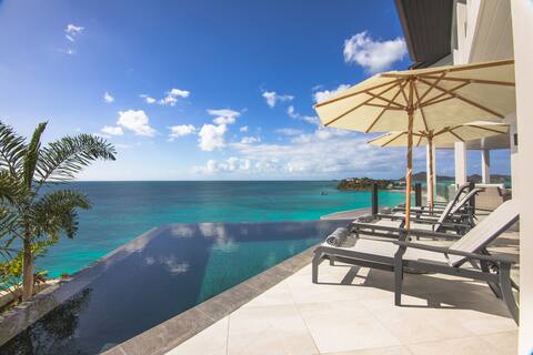Charming 4 bedroom apartment with stunning ocean v