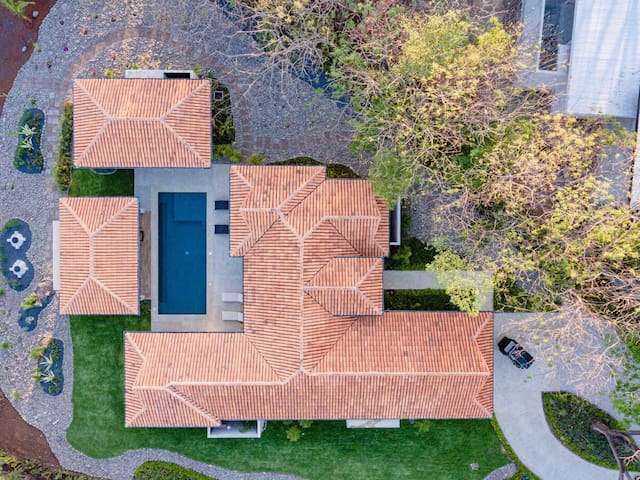 Vida Pinilla - Vida Luxury Villas managed Airbnb listing 1