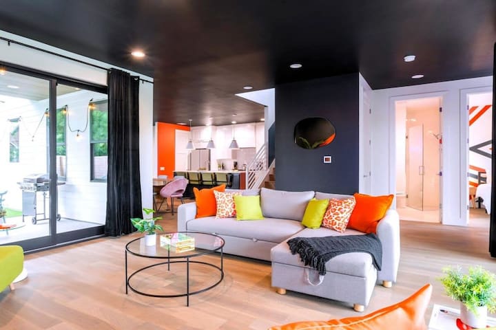 Stylish 6BR Home 7 Minutes from Downtown—Sleeps 12 gallery image 2