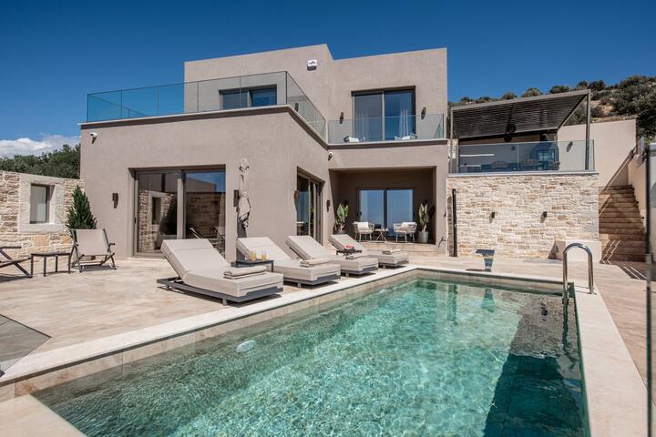 Villa Paradise 2 in Kalamaki gallery image 2