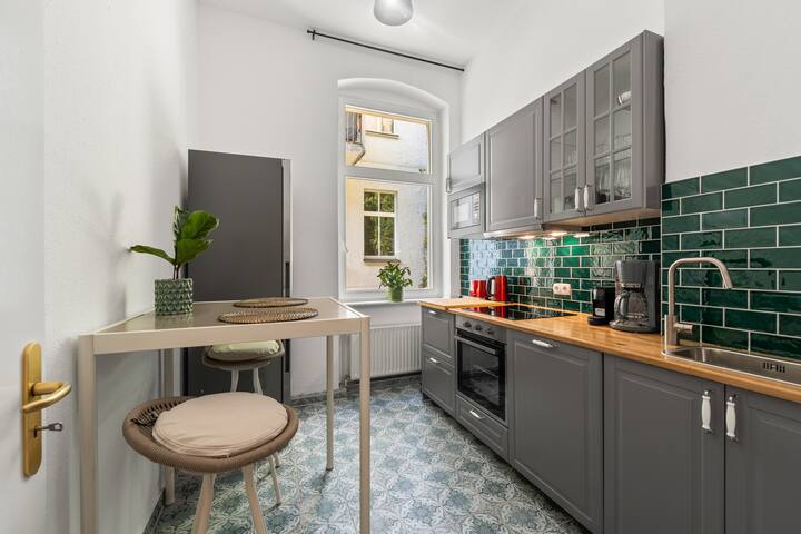 Remise Mitte, big backyardhouse, 4- 7 Guests,100m² gallery image 5