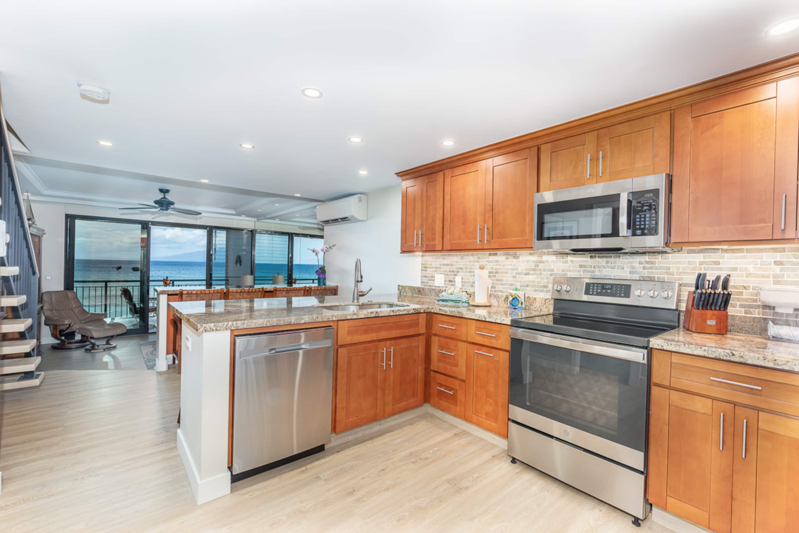 Condo in Lahaina · ★5.0 · 3 bedrooms · 2.5 baths - Image 11