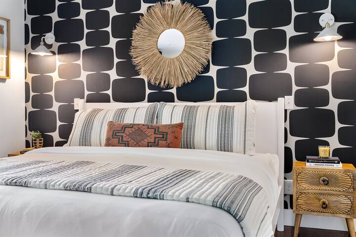 *Waterfront* Lake Austin Home ~Boat Slip~ Firepit gallery image 4