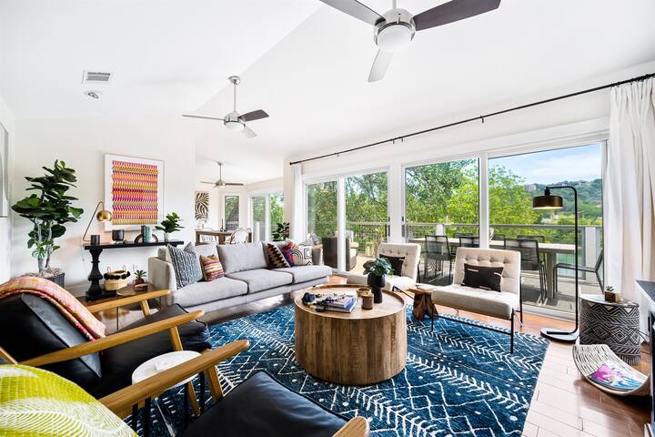 *Waterfront* Lake Austin Home ~Boat Slip~ Firepit gallery image 2